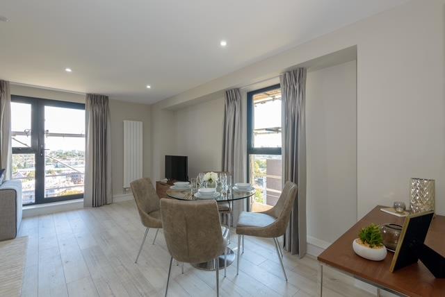 2017-09-22 Mr Matt Tucker - Flat 250 Beaumont Cour